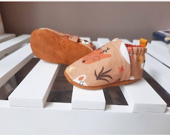 Chaussons bébé semelles cuir et petit cerf