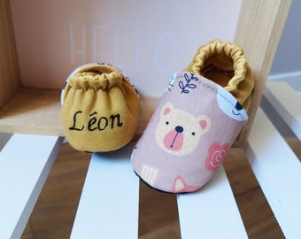 Chaussons bébé personnalisés brodé, tête d'ours,semelles antidérapantes