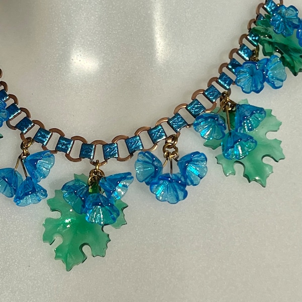 Collier chaîne livre art déco vintage en verre bleu avec fleurs