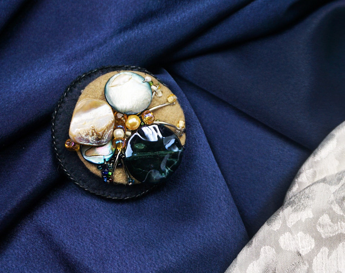 Handmade brooch with pearls for women bead embroidery unique Etsy.de