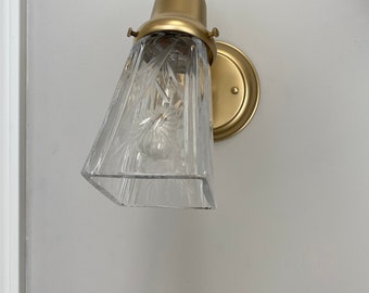 Vintage Vianne Crystal Gold Wall Sconce