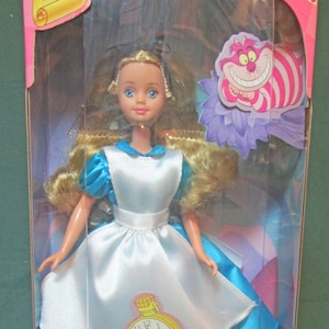 Alice in Wonderland Barbie 🐛💗 Vintage 1998 From my - Depop