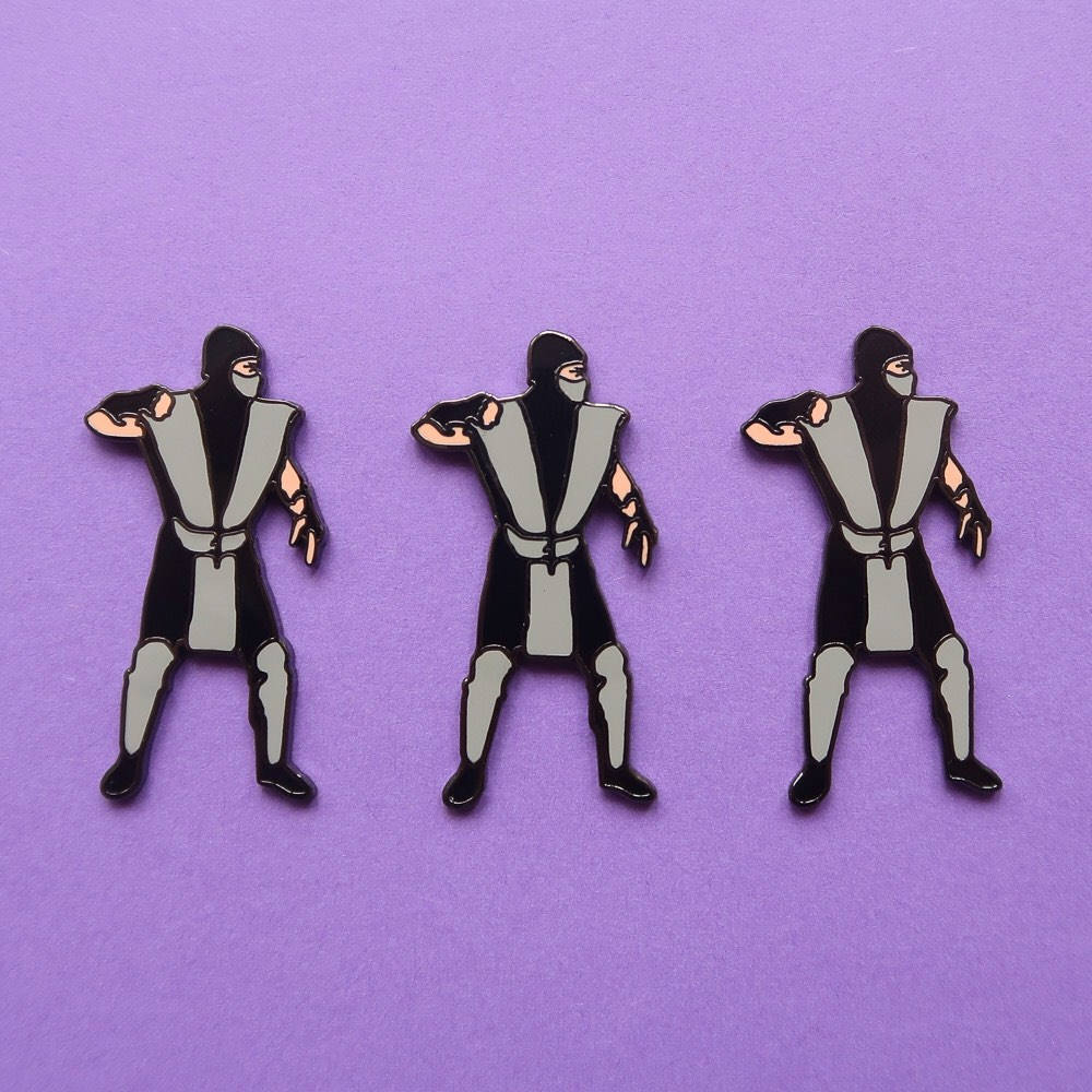 clan queen Random Pins (4 Designs) コンプ il_fullxfull.1416504120_bkpe.jpg