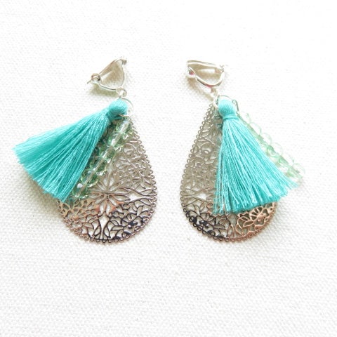 Boucles D'oreilles Clips Argentées Avec Pompons Perles - Bon état - Style Rétro