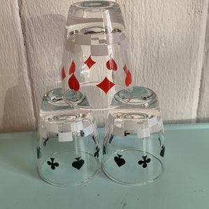 VTG-Trio-Glas Verrerie d'Arques - Gläser mit Assen-Spielkartenmuster - Bargeschirr - Aperitif-Service - 3 farbige Gläser // Hergestellt in Frankreich