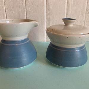 VTG Amaka stoneware creamer and sugar pot kit - teatime coffee time service - midcentury blue silver // Made in Japan