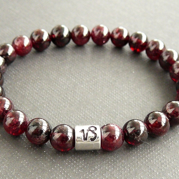 Garnet bracelet Capricorn bracelet Zodiac bead bracelet January birthstone bracelets Astrology Horoscope jewelry gift Genuine garnet beads