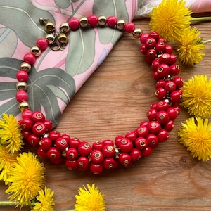 Perfect berry choker Red Golden lingonberry necklace Wearable jewelry gift Ruby red choker Vegan jewellery Forest jewelry Rustic wedding