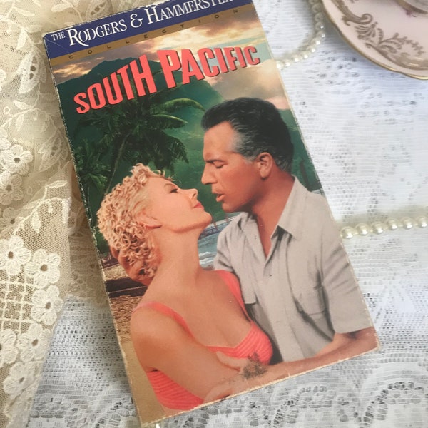 Classic 1958 musical South Pacific VHS. Academy Awards /Oscars winning film. Best Sound