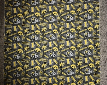 NCAA University of Iowa HAWKEYES Football Head Bandana ~~ One Size "Medium" ~~ Approx. 21 1/4" Square