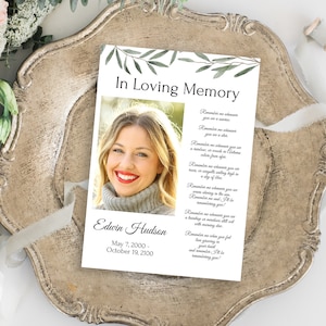 Karta modlitewna Greenery Memorial, Celebracja życia, Karta pogrzebowa w kochającej pamięci, Edytowalny szablon Corjl CL800