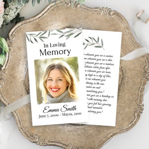 Karta modlitewna Greenery Memorial, Celebracja życia, Karta pogrzebowa w kochającej pamięci, Edytowalny szablon Corjl CL800