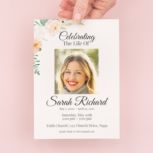 Carte d'invitation commémorative, modèle de célébration de la vie, invitation funéraire à la mémoire aimante, Blush Peach Floral, modèle Corjl modifiable PPF700