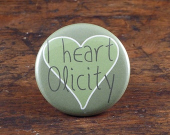 I heart Olicity - Felicity & Oliver Arrow 2.25" pinback button/badge, ornament or magnet