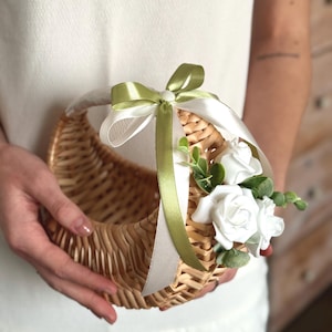 Bloemenmeisjesmand groen bruiloft eucalyptus bloemenmeisjes ivoor salie groen mand bloemen bruiloft decor bloemenmeisje bruiloft accessoires