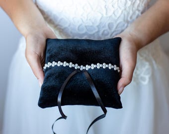 Black Velvet Ring Bearer Pillow: Gothic Wedding Decor
