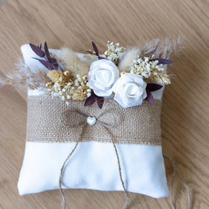 Fiori secchi Portafedi Cuscino portafedi Cuscino per fedi nuziali Boho Espositore per fedi nuziali rustico Portafedi con fiori di lino Cuscino per fedi in pizzo