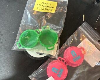 Moo U Little Buster figurine feed pans