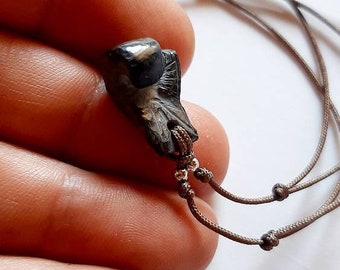 Hand-carved boxing glove in xylopal and with two 925 sterling silver and 18-carat gold beads