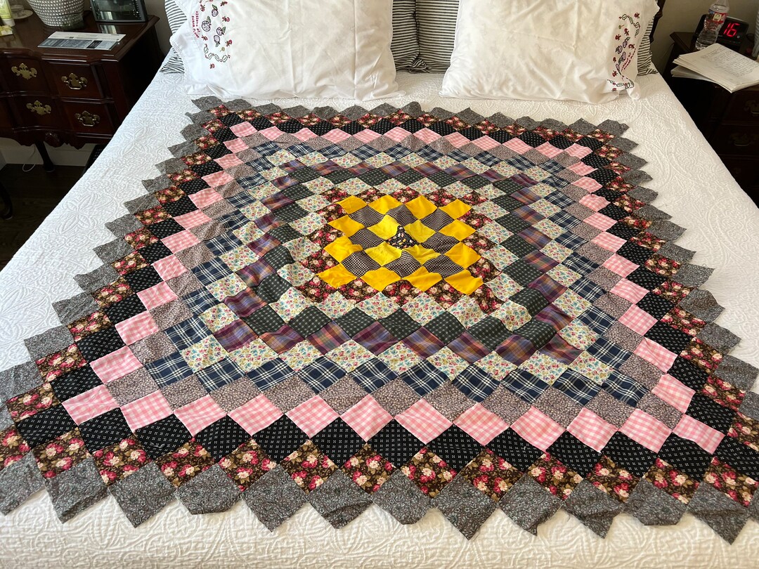 Vintage Quilt Top. Trip Around the World Pattern. 52 X 52. This Quilt