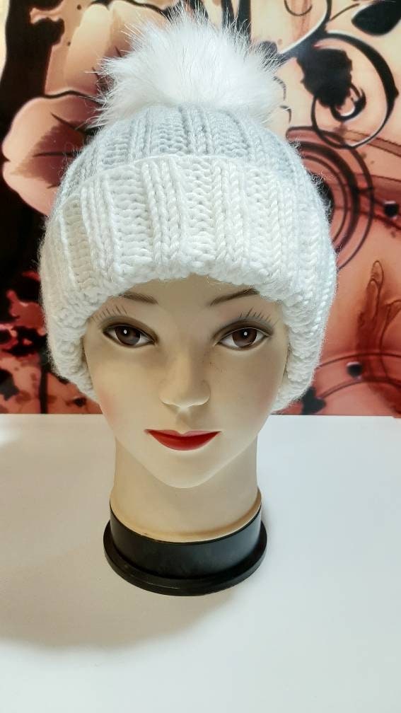 womens oversized chunky knit beanie