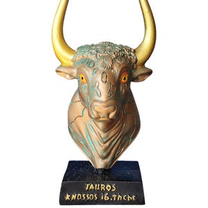 Minoan Minotaur Ancient Greek Mythology Head Bull Statue Resin Green Gold 13cm
