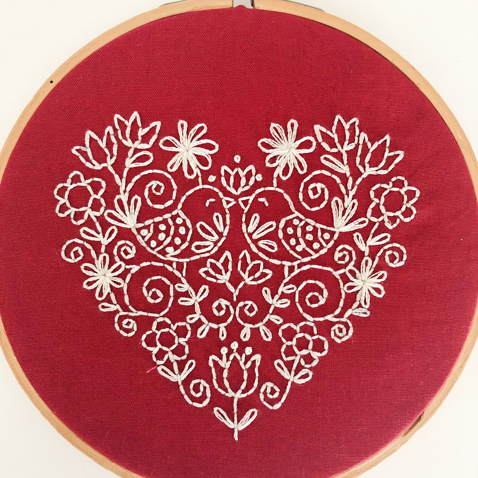 T-shirt cropped with Love Birds embroidery