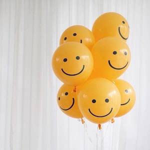 smiley face balloons 12 inch set of 10 / birthday backdrop/ birthday party decoration/ birthday balloons /