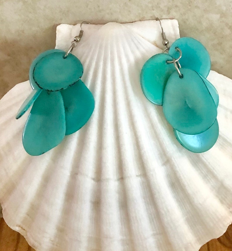 Bio-degradabl Peruvian Handmade Set. Eco-friendly Organic Aquamarine Tagua Nut Statement Necklace and Earrings Set New