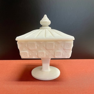 Vintage Westmoreland Old Quilt Pattern Milk Glass Candy Dish