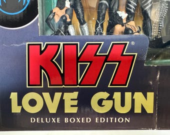2004 KISS Love Gun Deluxe Boxed Edition Figure Super Stage