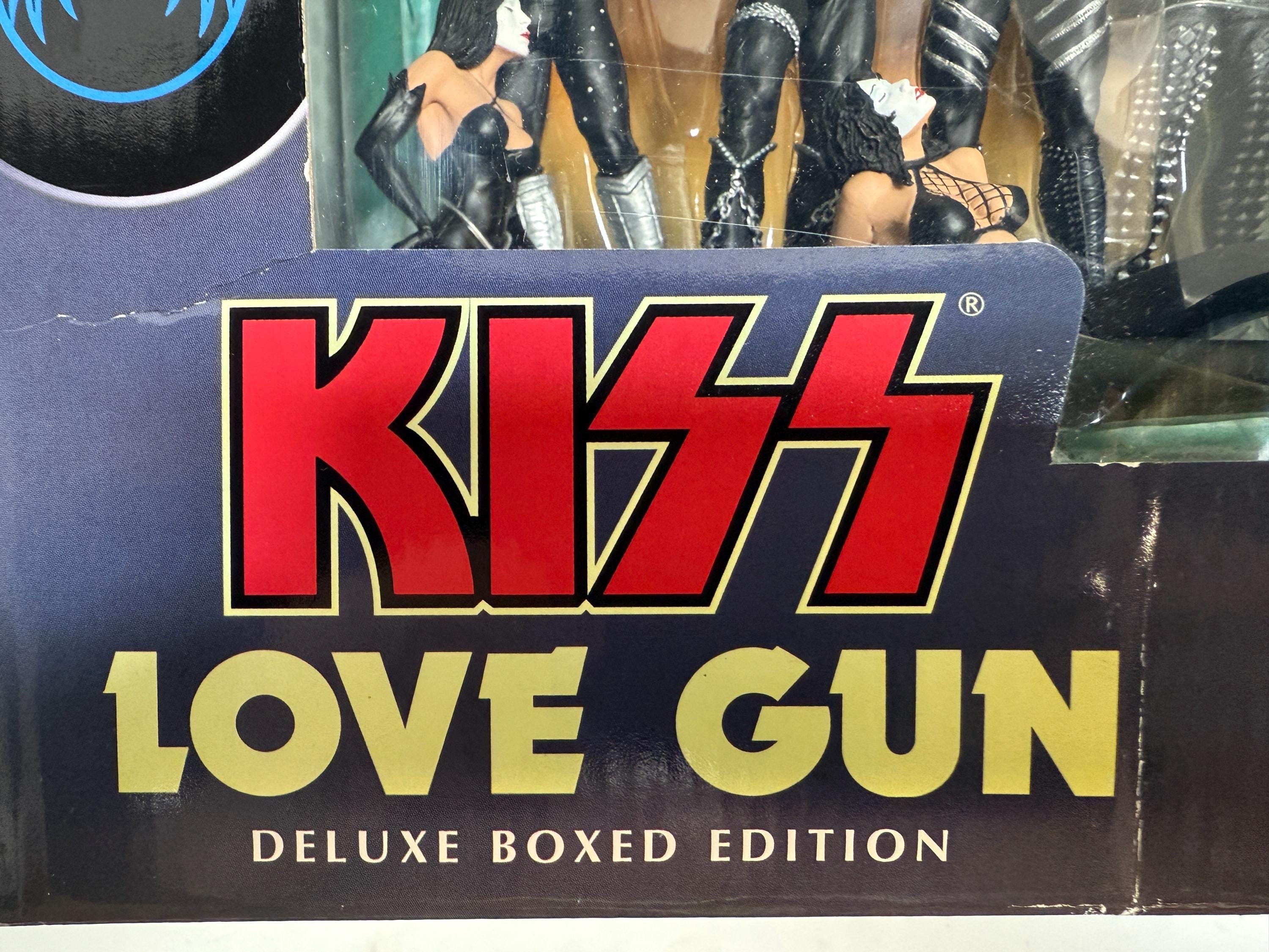2004 KISS Love Gun Deluxe Boxed Edition Figure Super Stage