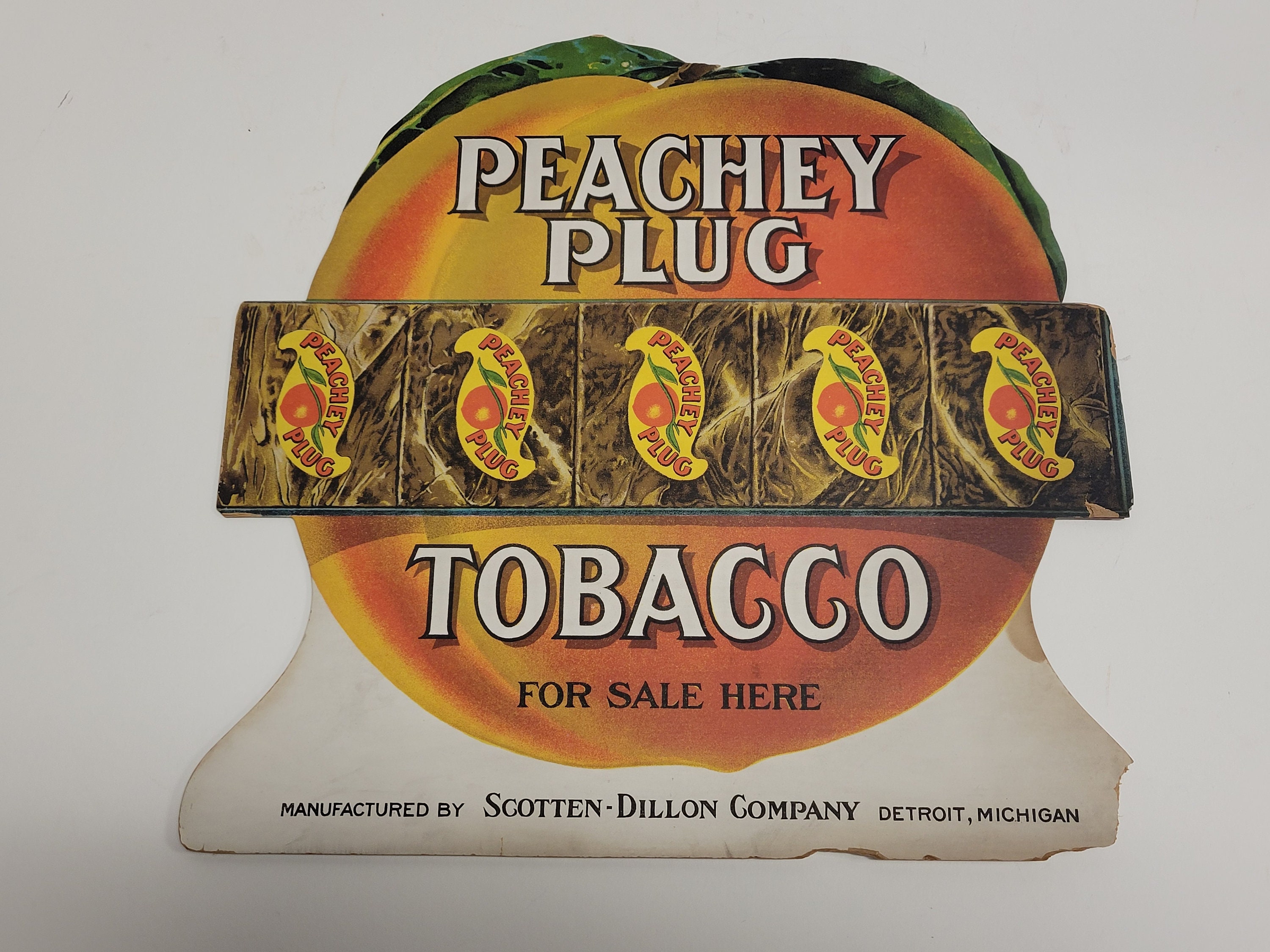 AMERIVINTAGE UND MOYASPANGLE TOP(プチさん) Antique, Circa 1915 Peachy Plug Tobacco for Sale Here, Lithograph