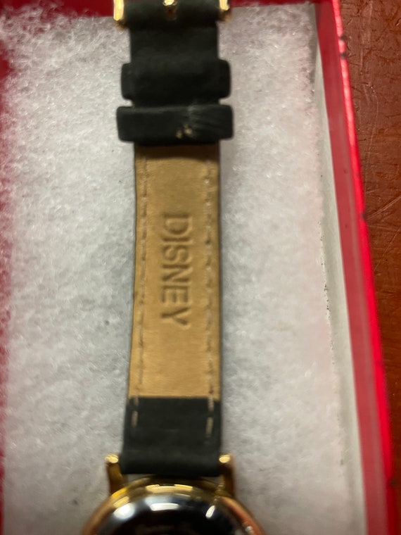 1990-s-disney-princess-timepiece-collection-snow-whit-gem