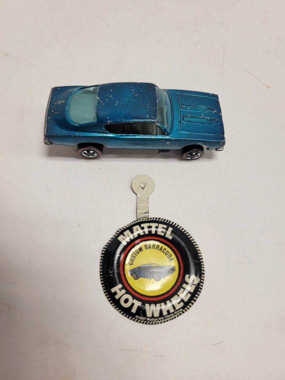ロードランナー　1968年製　WB.ビンテージ品 Vintage 1968 Hot Wheels Redline Custom Barracuda - Aqua W