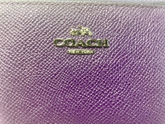 Rare Coach Purple Hologram Texture Leather Card Pouch Mini Wallet w Keychain