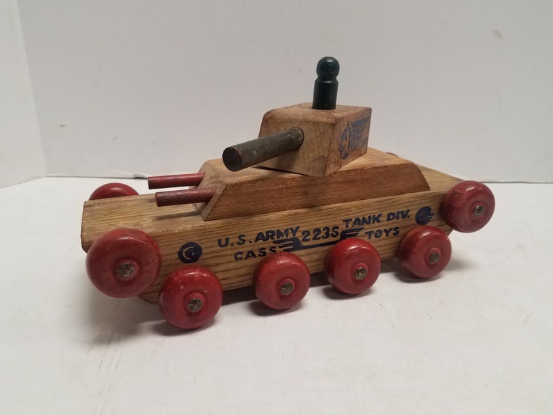 223S VERY RARE Vintage Antique Wooden USA Army Tank Division Pull Toy by Cass Toys No