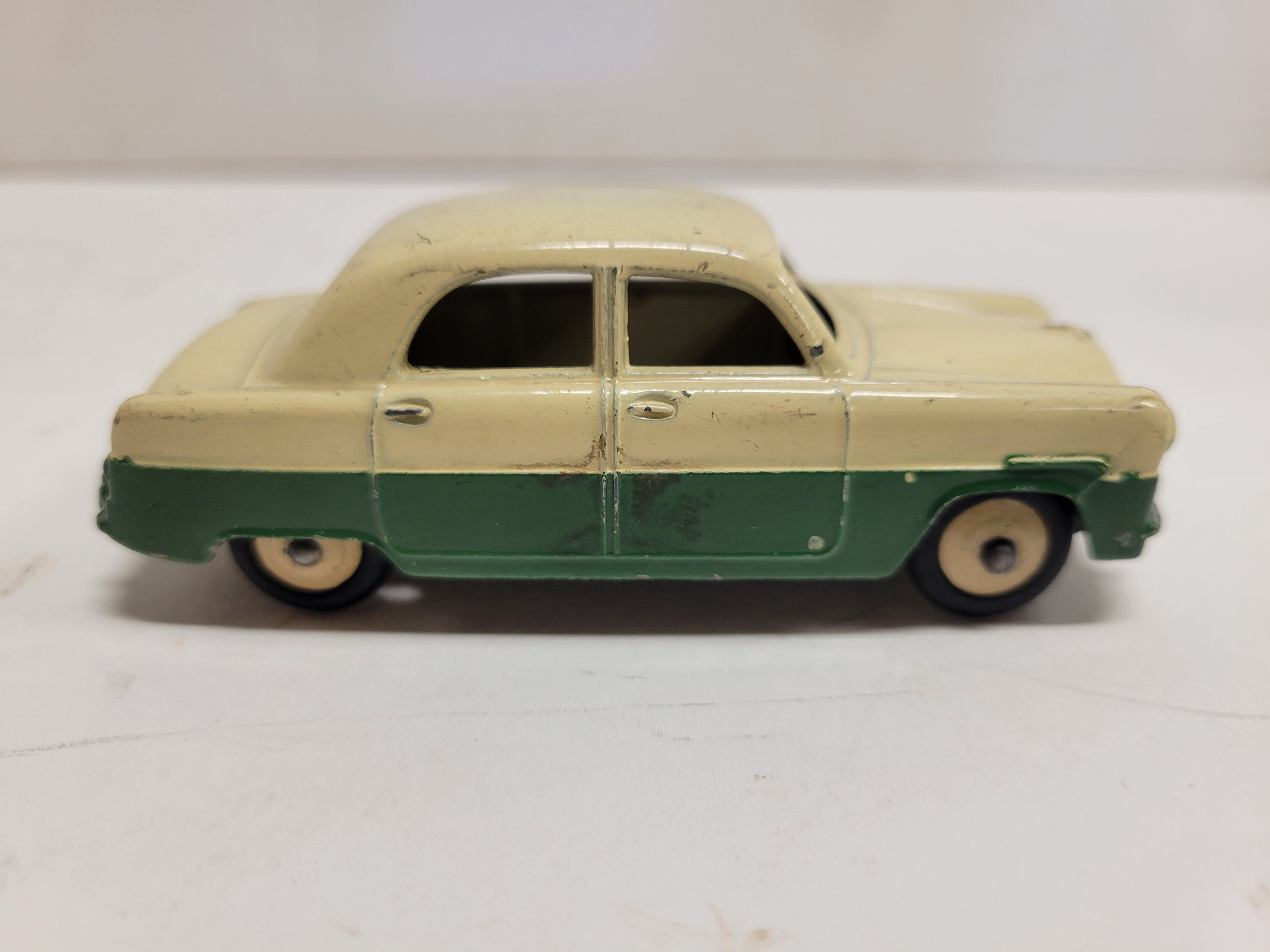 1950's Vintage Dinky Toys , Meccano LTD, 162 Ford Zephyr Saloon Toy Car, 2 Tone Paint With Original Box Made in England - Etsy 1950's Vintage Dinky Toys , Meccano LTD, 162 Ford Zephyr Saloon Toy Car, 2 Tone Paint With Original Box Made in England - Etsy