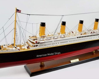 RMS TITANIC SPECIAL Museum Quality Model 40" Handcrafted Wooden Model