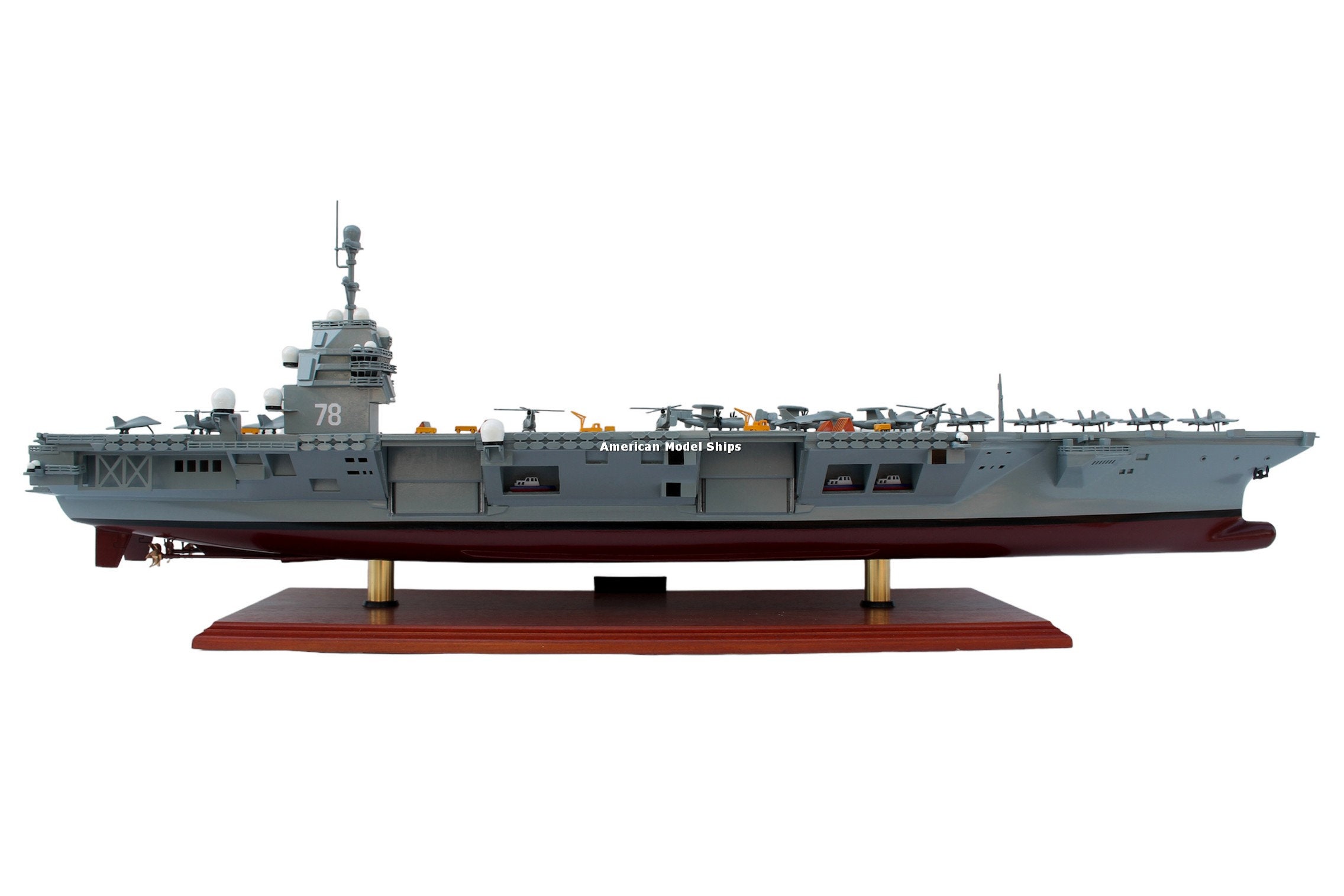 USS ジェラルド・R・フォード CVN 78 航空母艦 – 手作りモデル USS ジェラルド・R・フォード CVN 78 航空母艦 – 手作りモデル