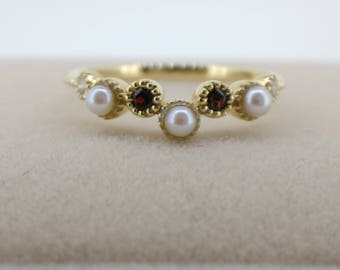 black diamond gold wedding band