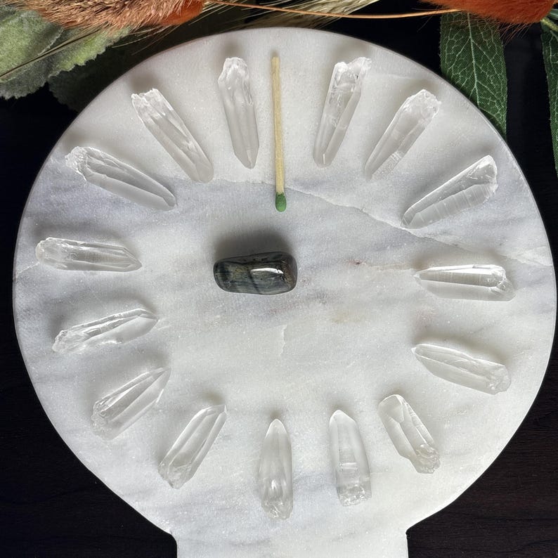 15 pieces Lemurian Seed Quartz Crystal Points
Weight: 41.17 grams
Material: Quartz 
Variety: Lemurian Seed Quartz Crystals 
Quantity: 15
Country of origin: Brazil
Ships from : USA
