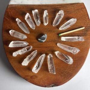 baby Lemurian quartz crystals
48.25 grams
Size: 1.05 to 1.47"
15 pieces