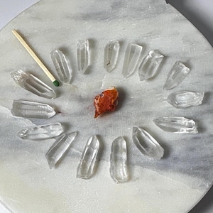 baby Lemurian quartz crystals
31 grams
15 pieces