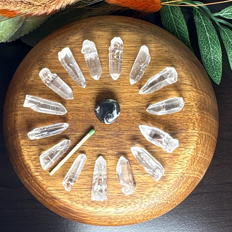 Material: Quartz 
Variety: Lemurian Seed Quartz Crystals 
Quantity: 15
Weight: 49 grams
Country of origin: Brazil
Ships from : USA