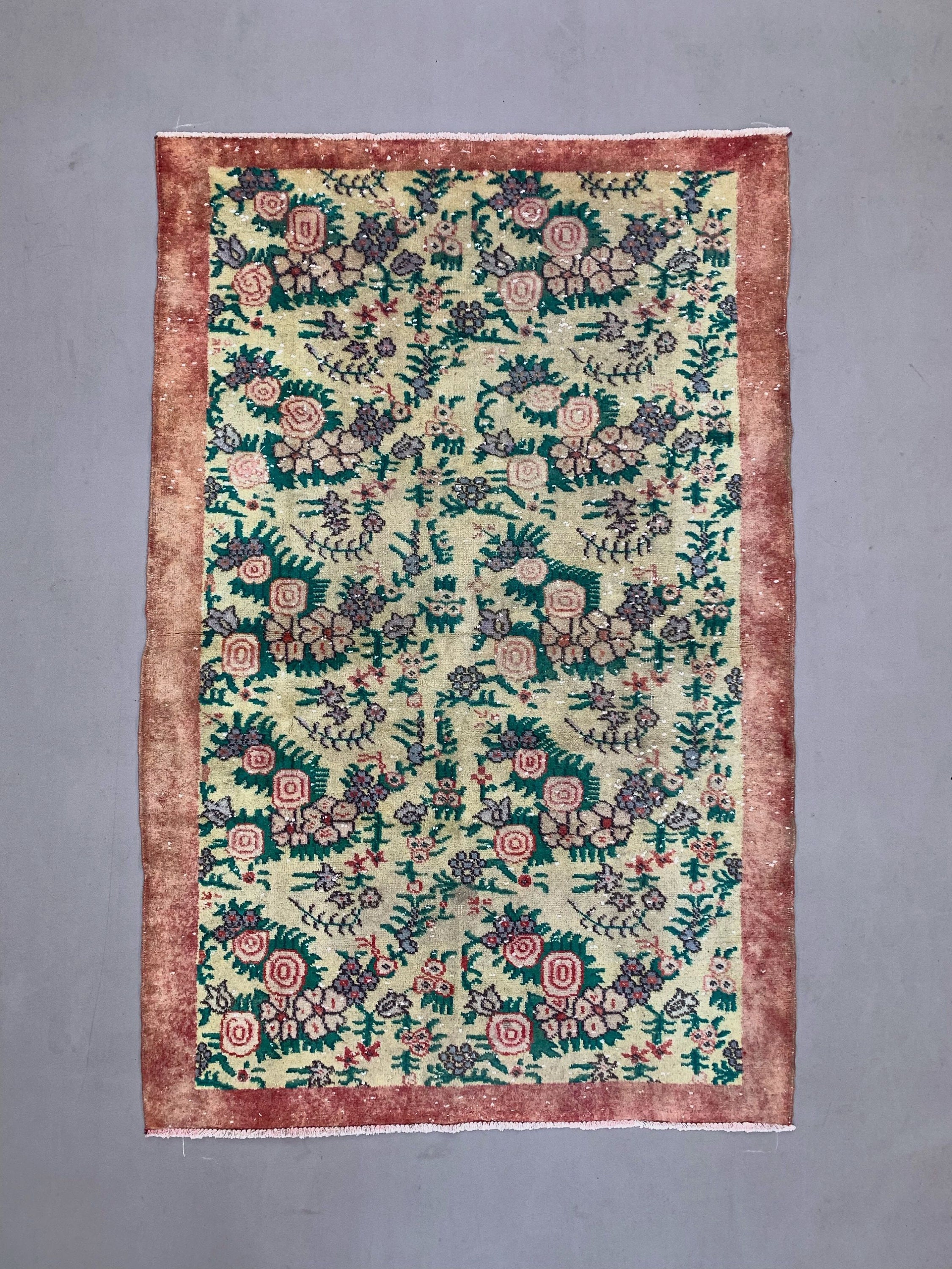 アンティーク　ヴィンテージラグ　シャビー Vintage boujad Rug – Zarabiya