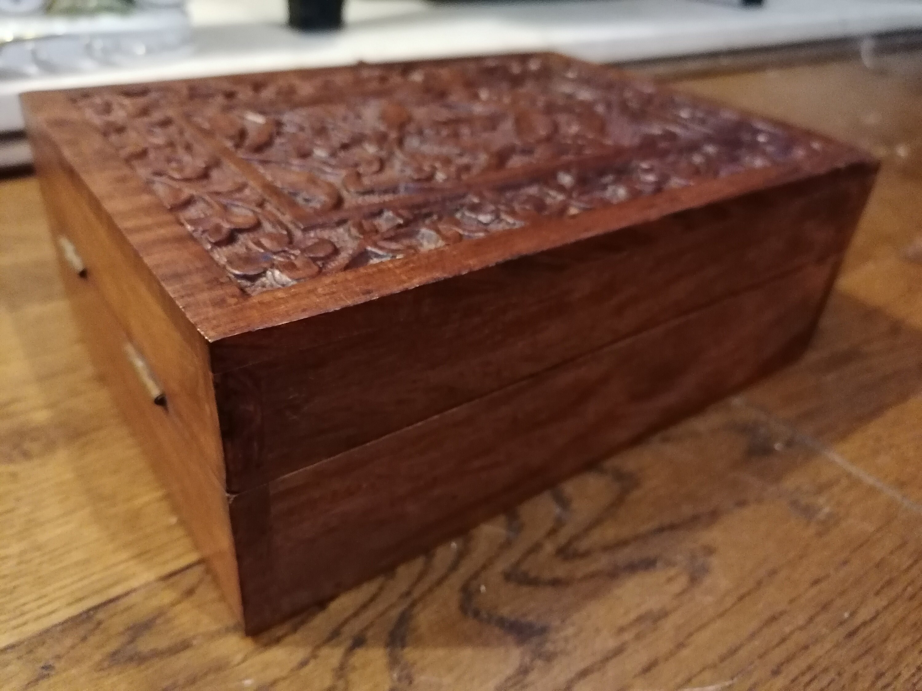 This beautifull hand carved wooden box is an ideal piece for Etsy