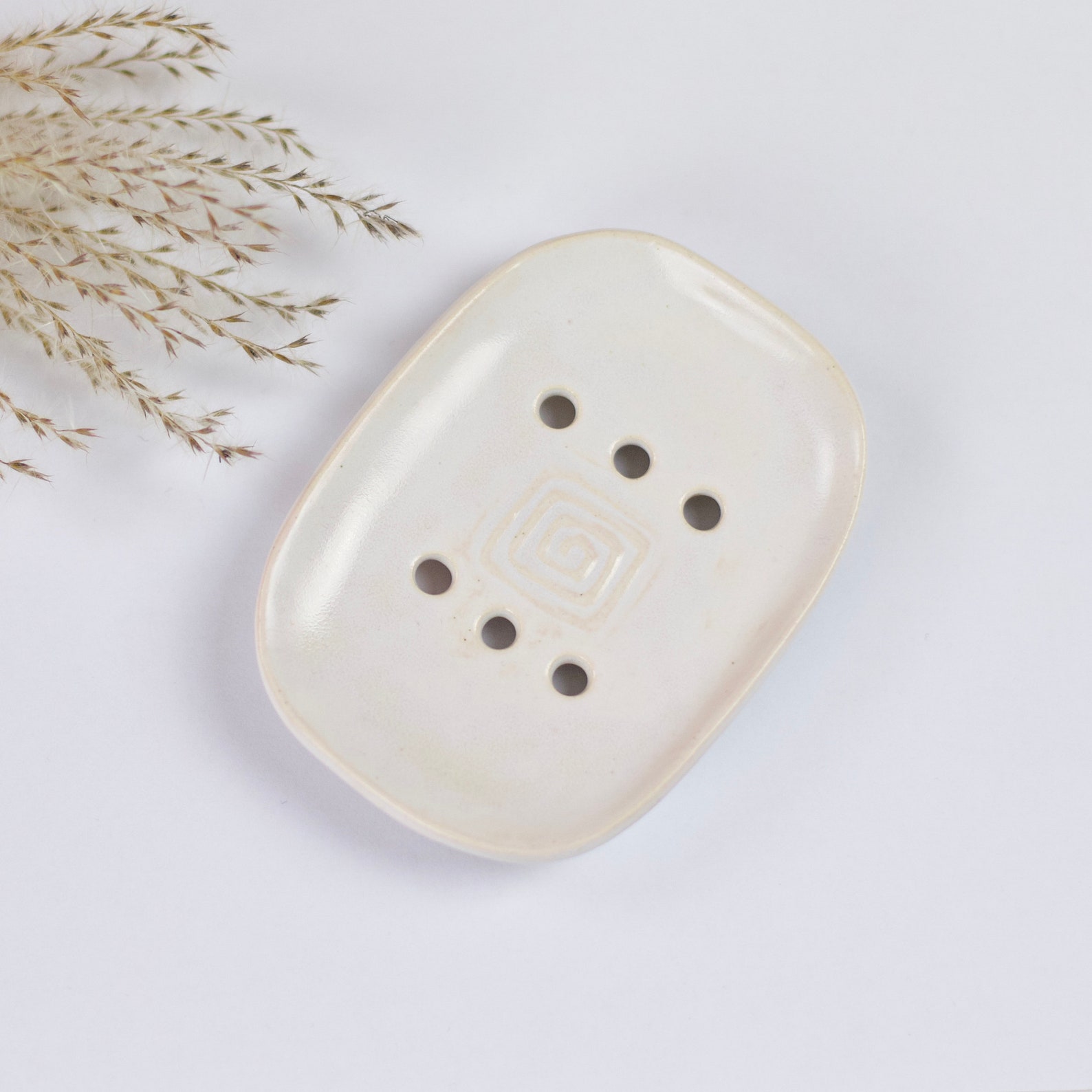 White Ceramic Soap Dish With Holes Handmade Soap Holder Etsy Sweden