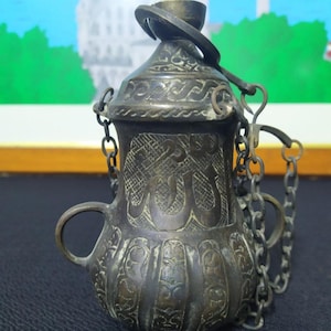 Antiqueoil lamp ,Antique brass casting oil lamp,vintage oil lamp,home decor gift,gifts,middle east old lamp,gift home decor,home decorative