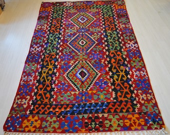 Kilim,Vintage Kilim,Rugs,Gifts,Handmade Kilim,kilim decor,decor Gifts,Home Decor,Home Gifts,Decor,Woven Kilim,Woven Gifts,hand made woven